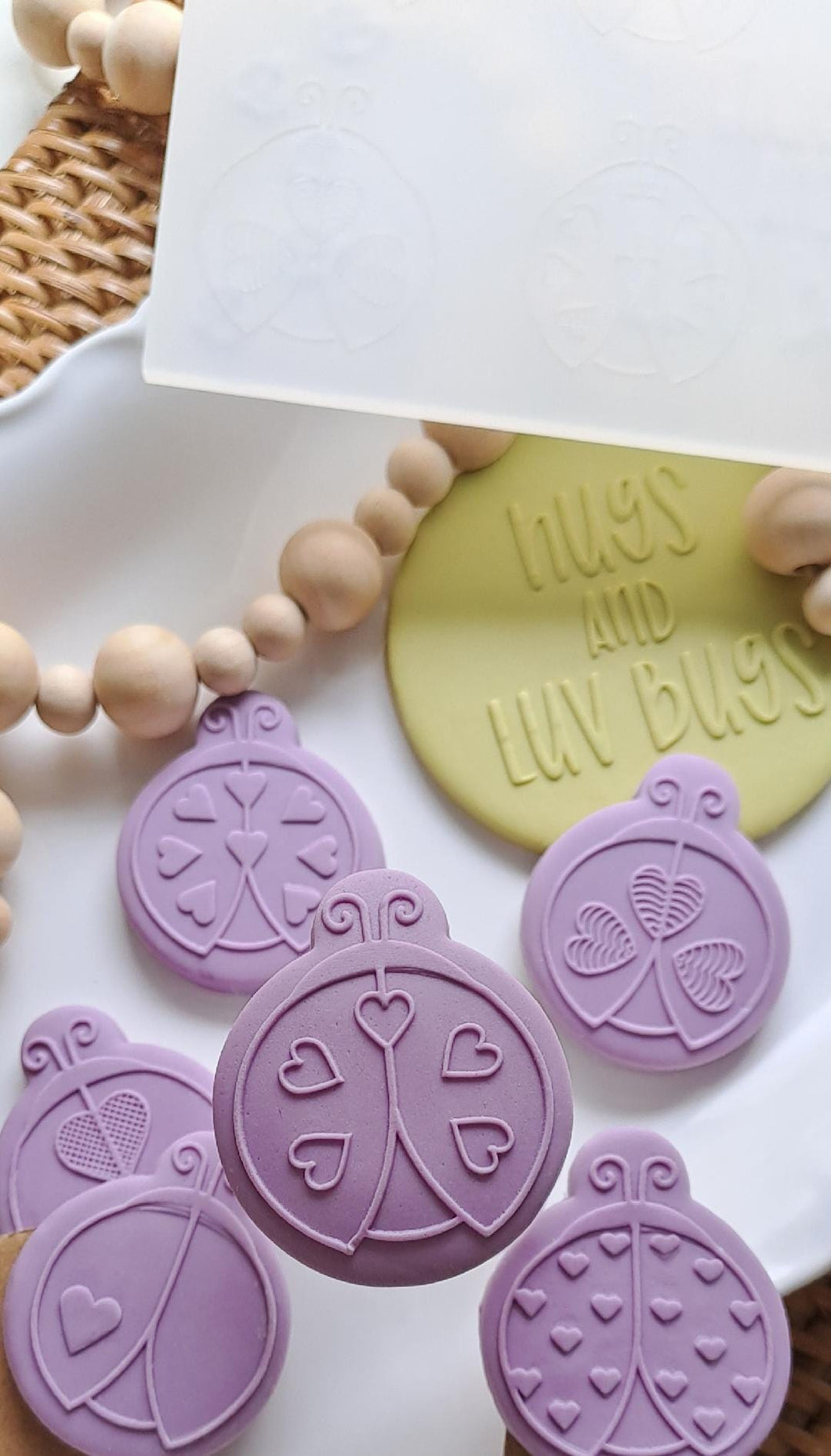 FLIP EMS' Hugs and Luv Bugs SET - (STAMP & CUTTER)